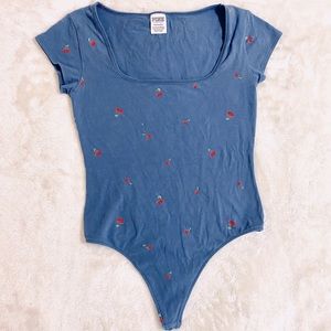 ⭐️SOLD⭐️Vs Pink nwot bodysuit